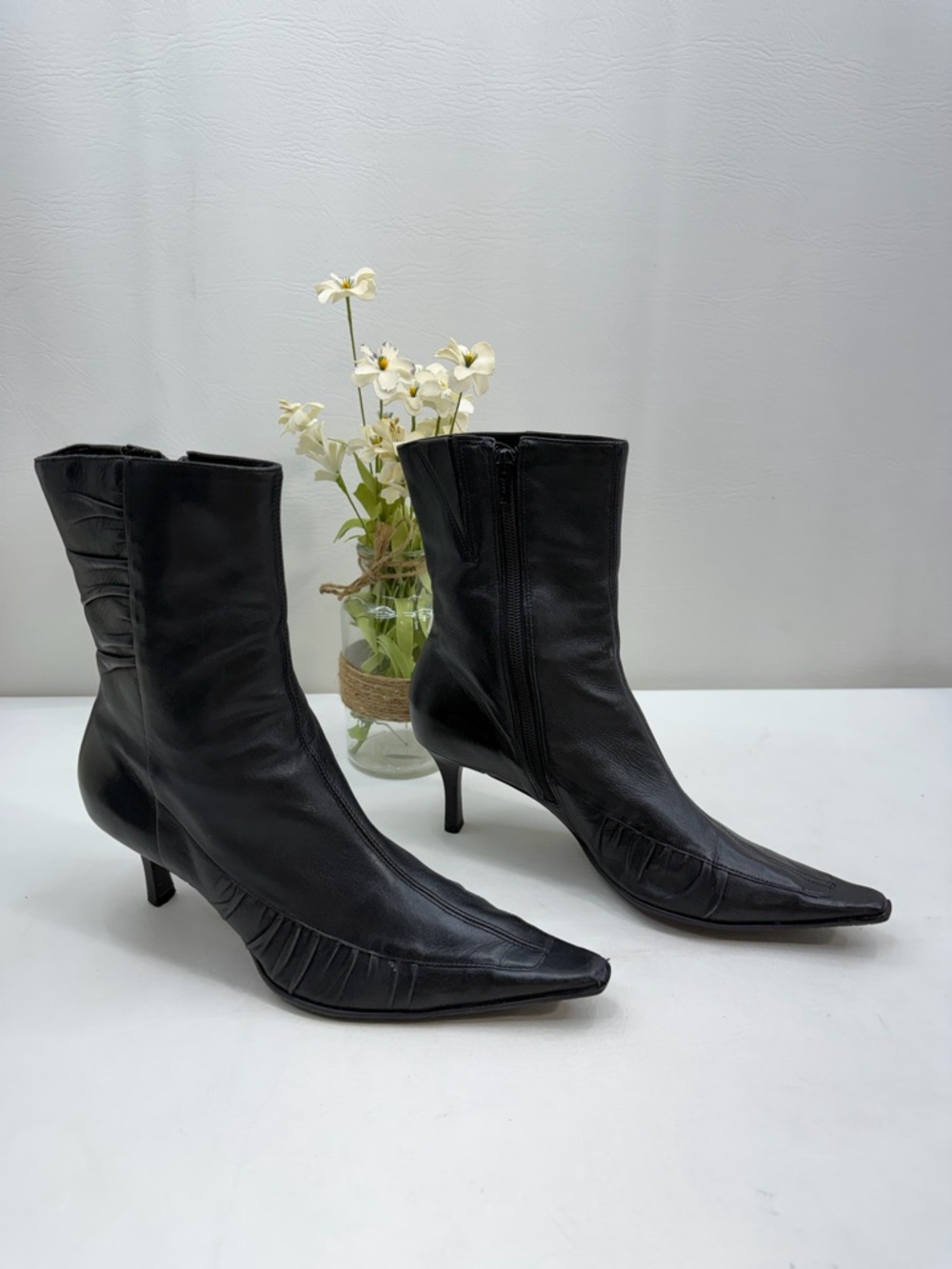 Bakers pointed toe boots